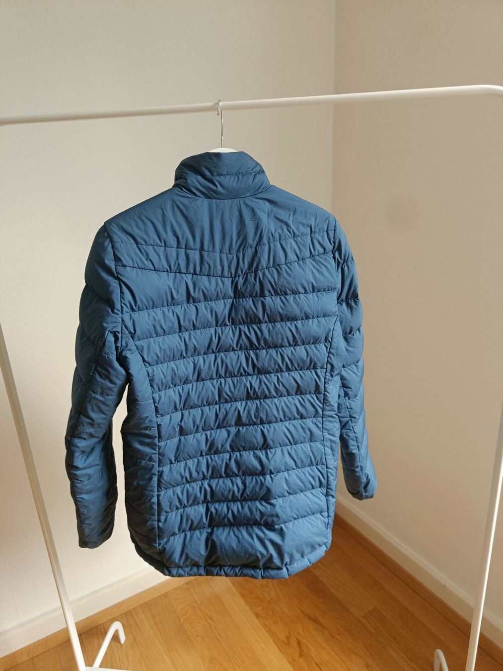 Salomon Jacken: Salomon Daunenjacke – Gebraucht aus Luzern von noraelizabeth 2