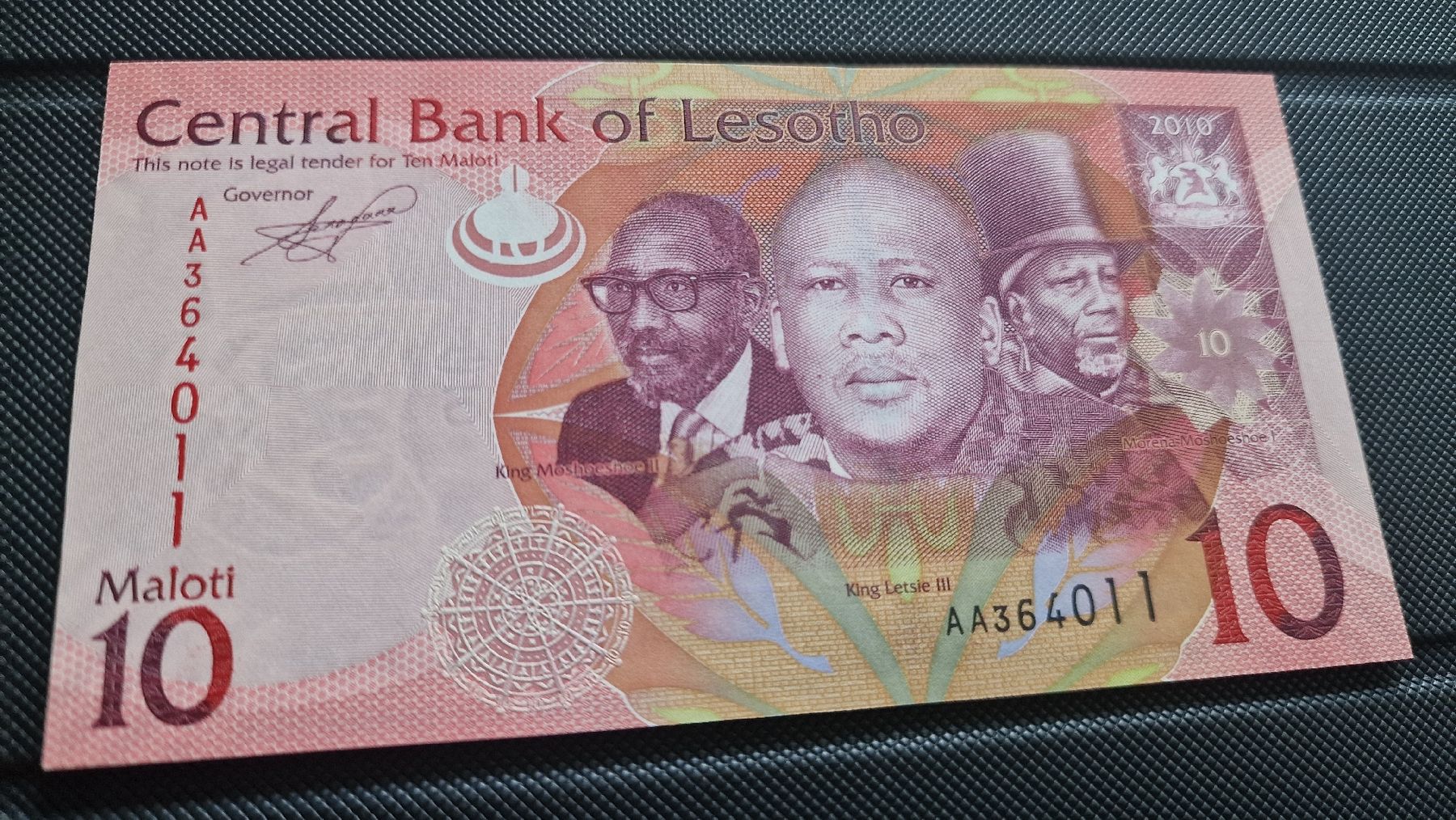 Banconote: Lesotho 10 Maloti 2010, schöne Banknote – Nuovo e nell'imballaggio originale da Herisau venduto da Antiques.AR