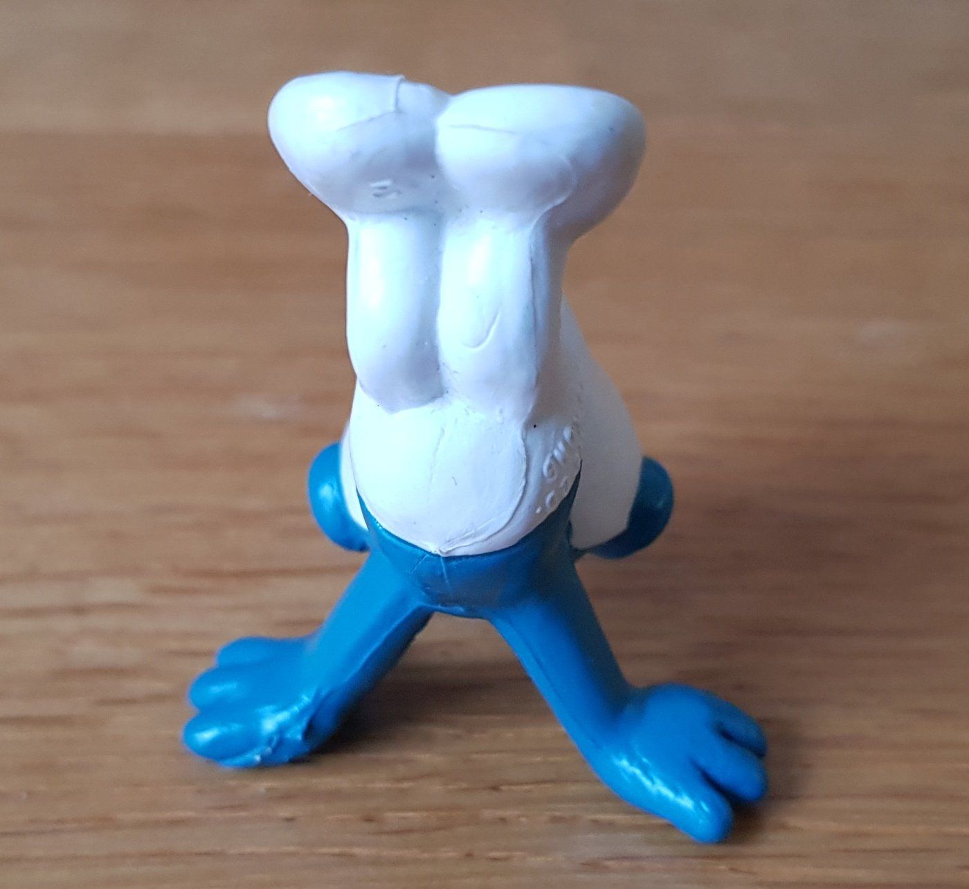 Schleich Spielzeuge: Schleich-Spielfigur Schlumpf am Trapez – Gebraucht aus Schaffhausen von asyouwestley 3