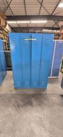Lista Spinde Metall blau 4 Abteile abschliessbar guter Zusta