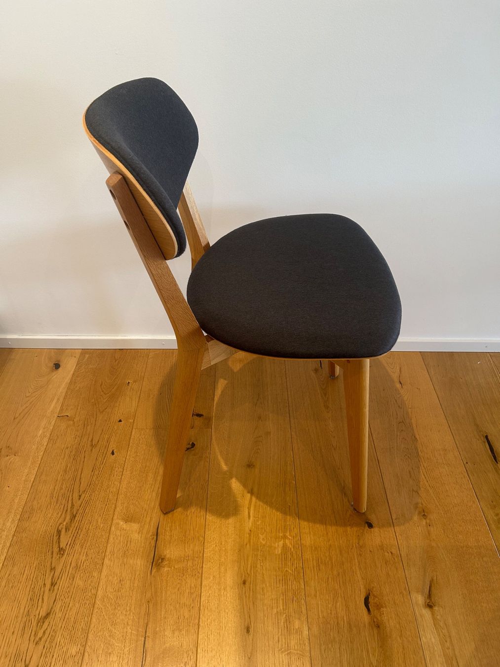 Tables: Esstisch Eichenholz ausziehbar mit 10 Stühlen – D'occasion à Flims Waldhaus par sim_hnr8 5
