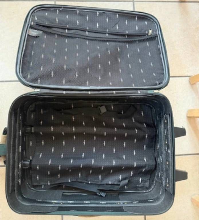Reisekoffer: Valise Cellini 55cm – Gebraucht aus Vex von nat_26l5