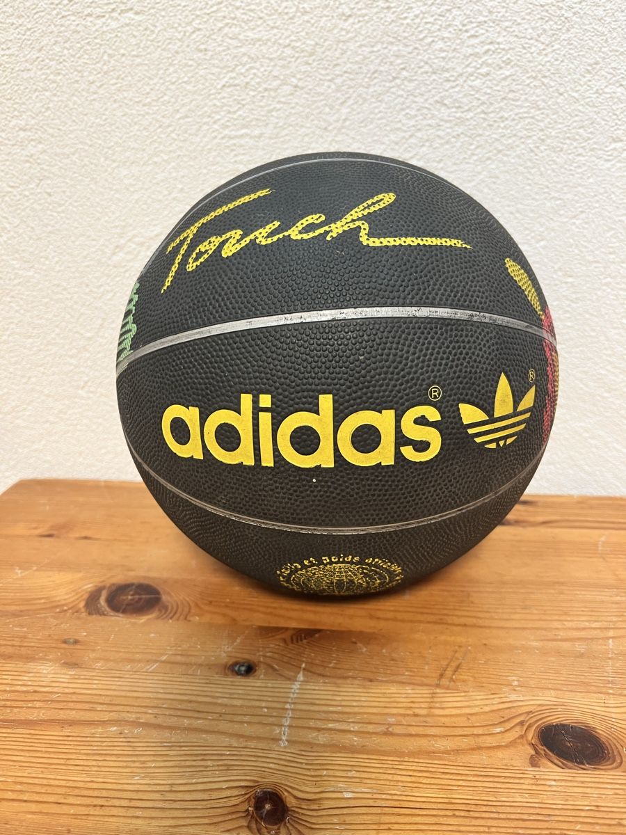 Adidas Palloni: Basketball Adidas DEFEKT  – Difettoso da Sevelen venduto da Ritiplampi