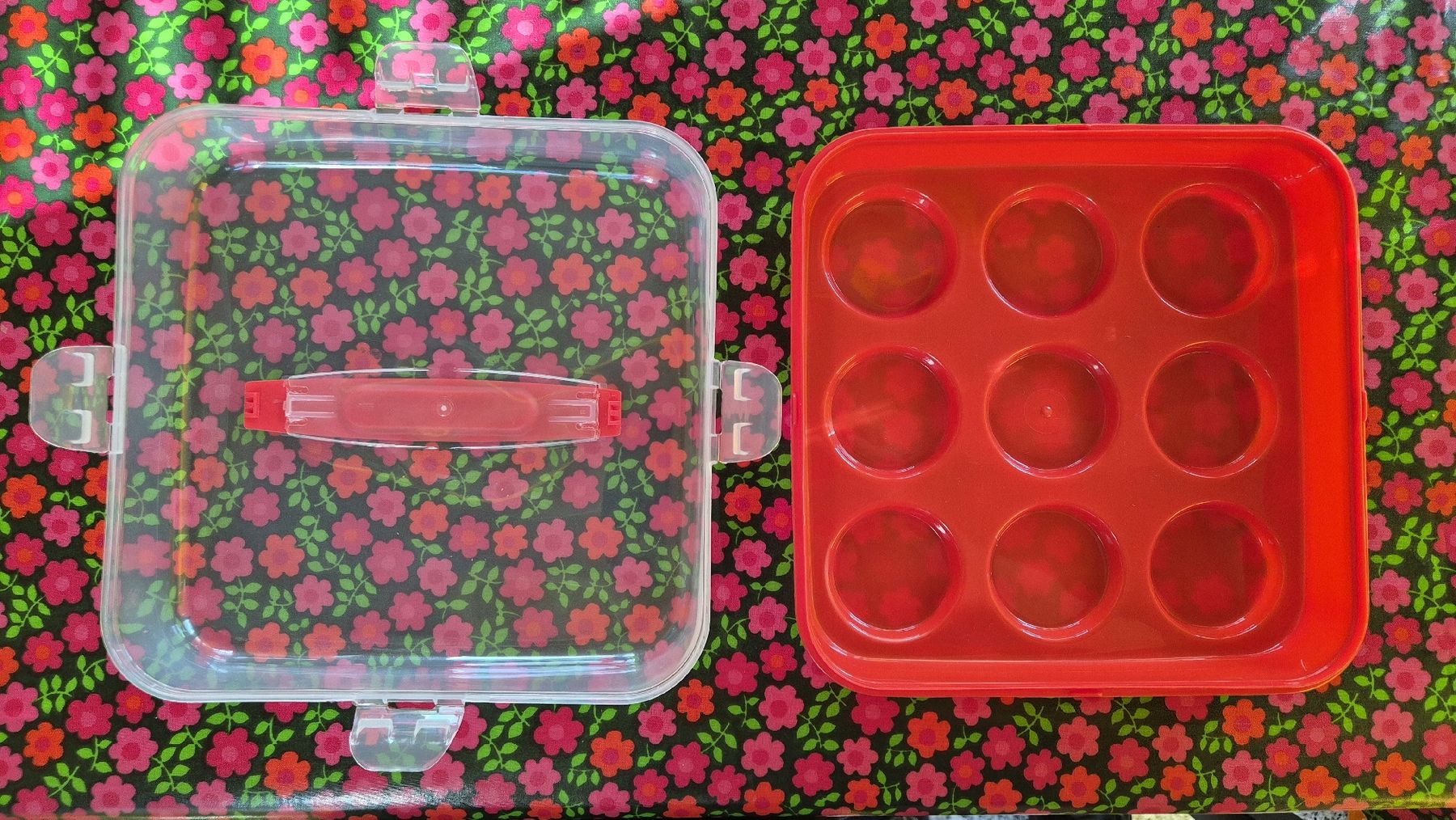 Behälter & Ähnliches: Praktische Cupcake-Box, Transportbox, Rot – Gebraucht aus Lumbrein von gianandris 1