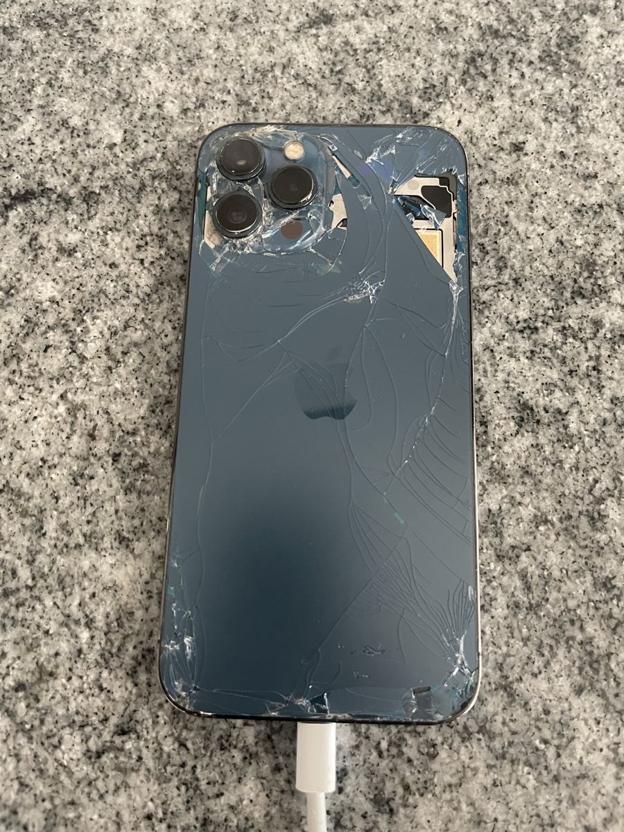 Apple Handys / Smartphones: iPhone 12 Pro Max iCloud  – Defekt aus Biel/Bienne von ham_wf9n 1