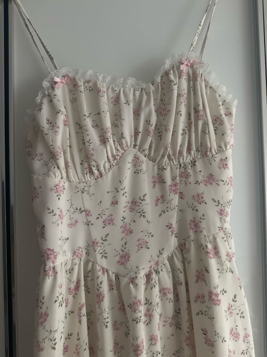 Vestiti: Sommerliches Kleid mit Blümchenmuster, Grösse 38 – Nuovo (secondo la descrizione) da Kollbrunn venduto da acelya.u 1