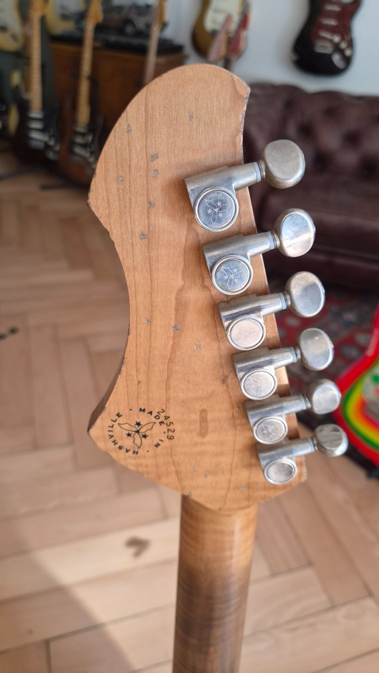 Strumenti musicali: Novo Guitars Miris P2 Custom – Usato da pieterlen venduto da AntonelloGuitars 3