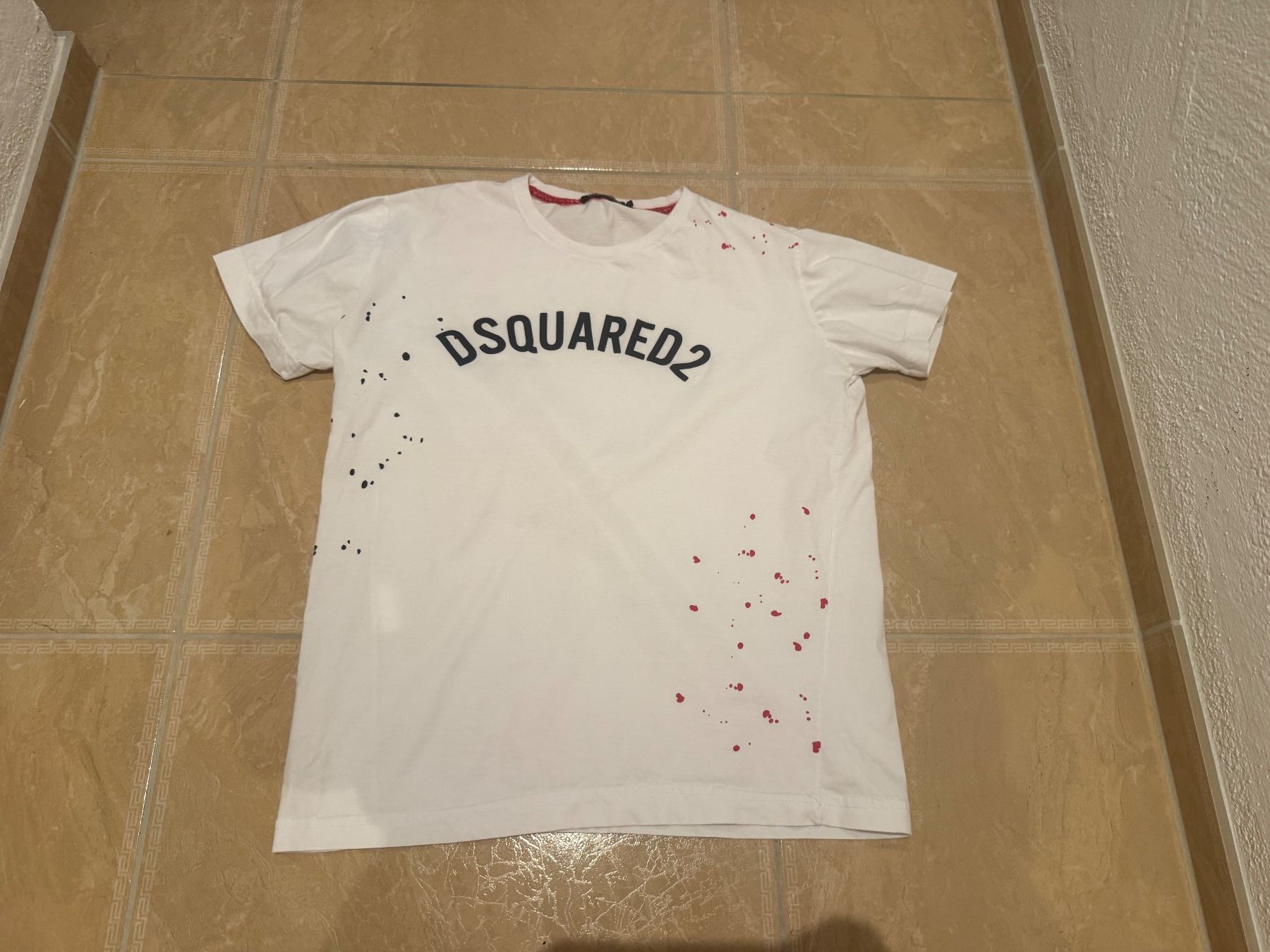Dsquared2 T-shirts: Dsquared2 cooles Shirt, M-L Np 250Fr – D'occasion à Klingnau par Markus14