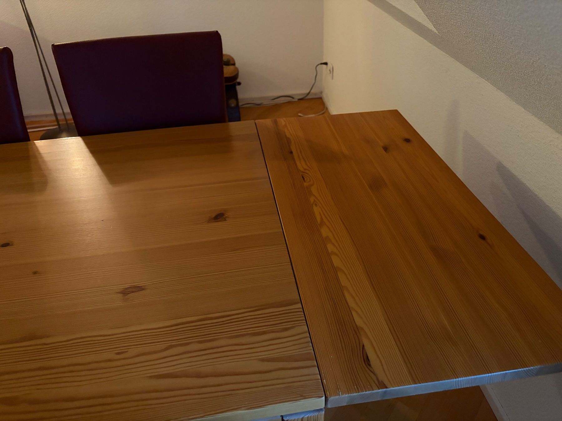 Set di tavolo e panche: Esstisch mit 6 Stühlen – Usato da Zürich venduto da Liefling 1