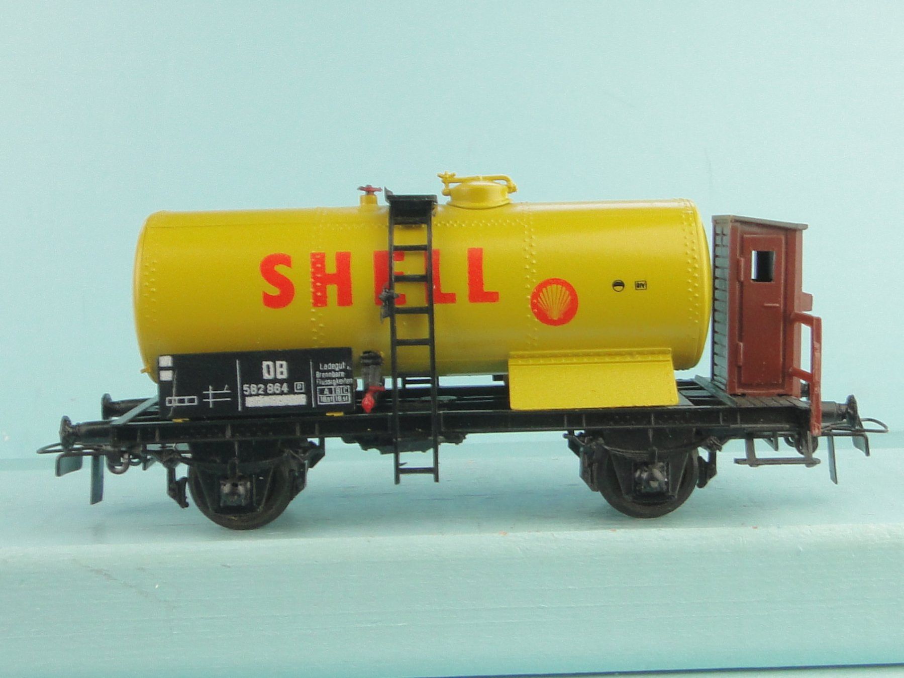 Piko Modellini di ferrovie: PIKO H0 DB Shell, neuwertig – Usato da Bülach venduto da cann11 1
