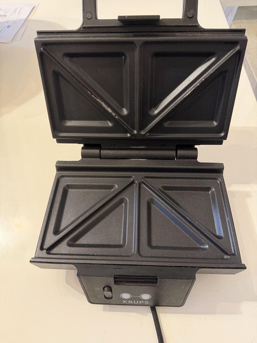 Krups Elettrodomestici da cucina: Krups Sandwich Maker / Toaster – Difettoso da Adlikon b.Regensdf venduto da has_nhy6 1