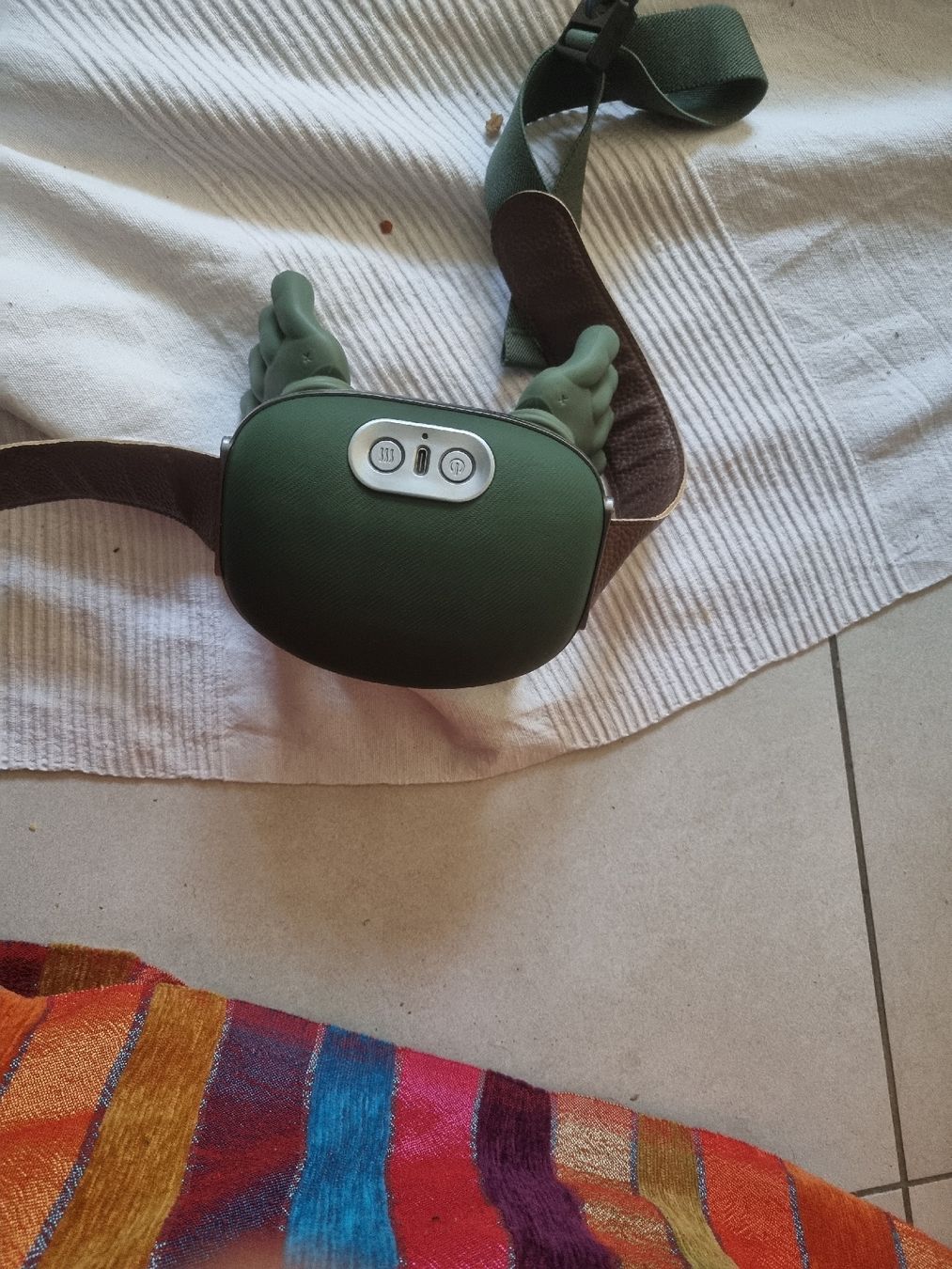 Dispositivi per massaggi: Massaggiatore USB con simulazione mano 6D e nodi dita – Nuovo e nell'imballaggio originale da Cadenazzo venduto da bai_255d 1