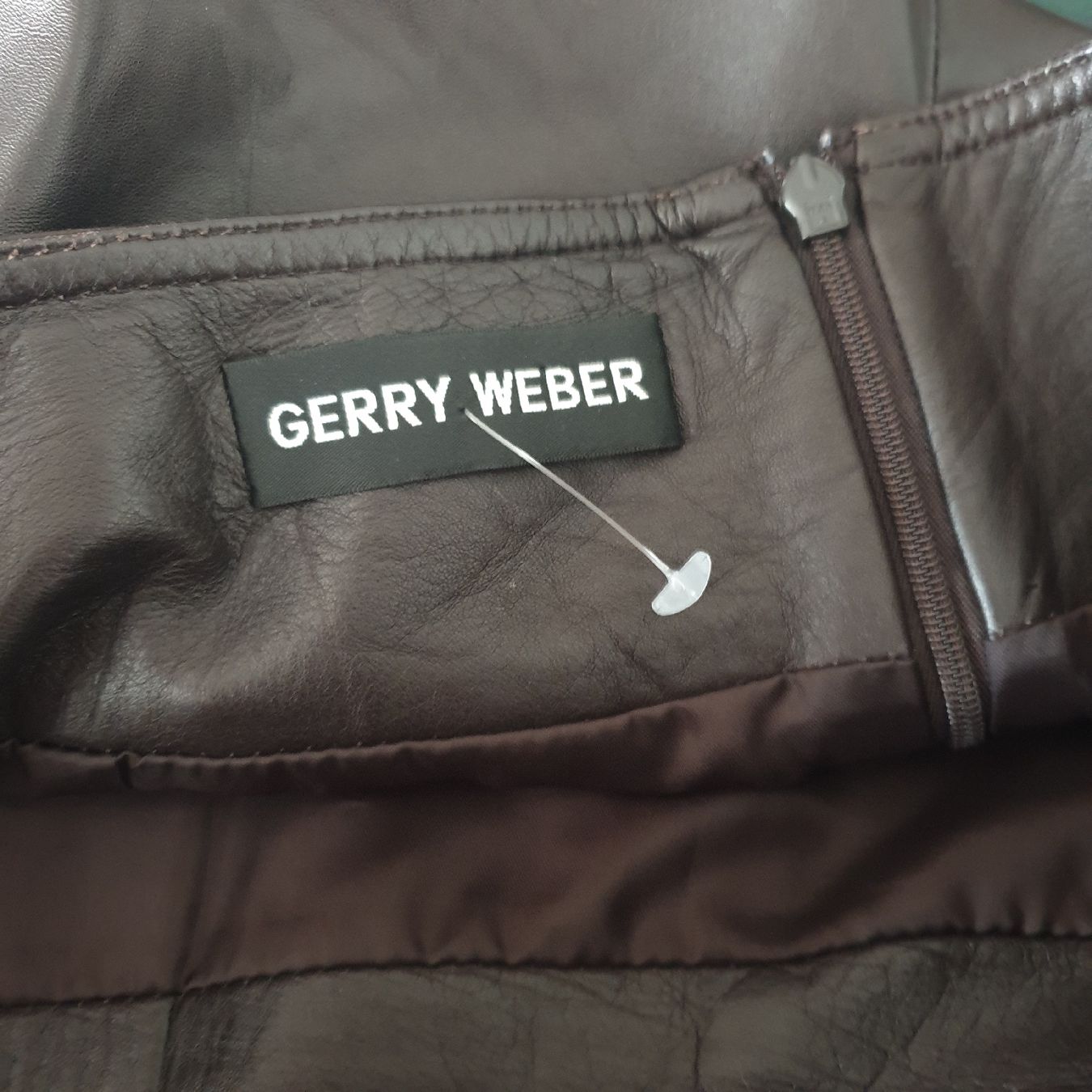 Gerry Weber Gonne: Gerry Weber Echtlederhupe, braun, Gr. 40 – Nuovo (secondo la descrizione) da Frenkendorf venduto da Moon111 4