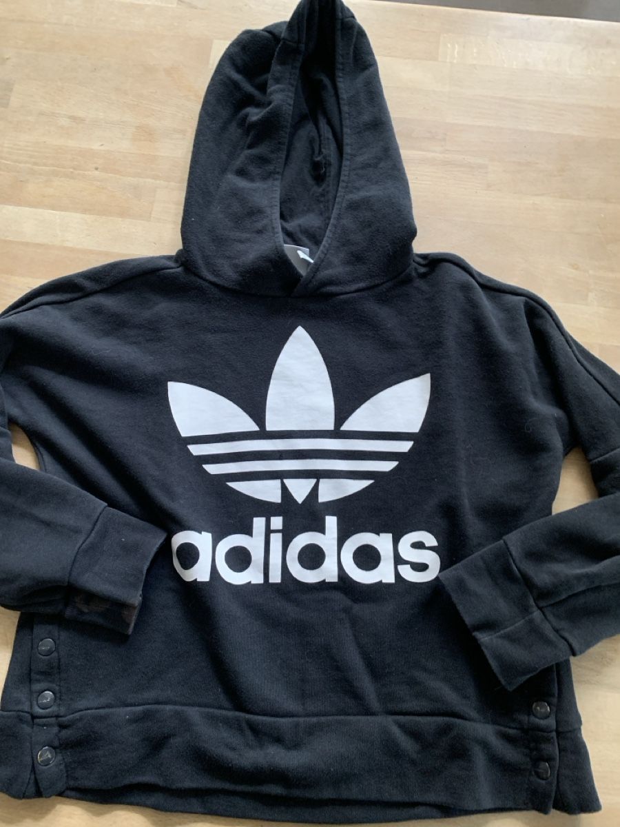 Adidas Maglioni & Felpe: Adidas Hoodie Gr. 140 – Usato da wald zh venduto da trebeli