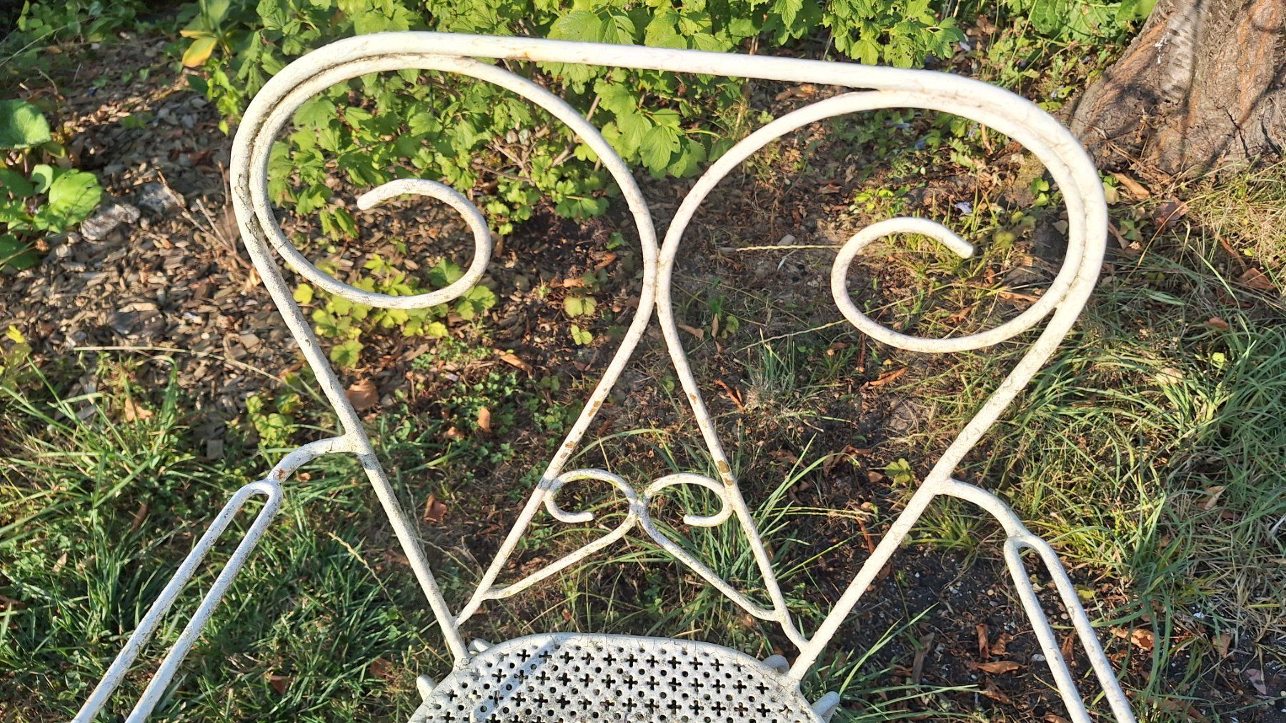 Stühle: alter Gartenstuhl aus Eisen, weiss – Gebraucht aus Dornach von majo8689 2