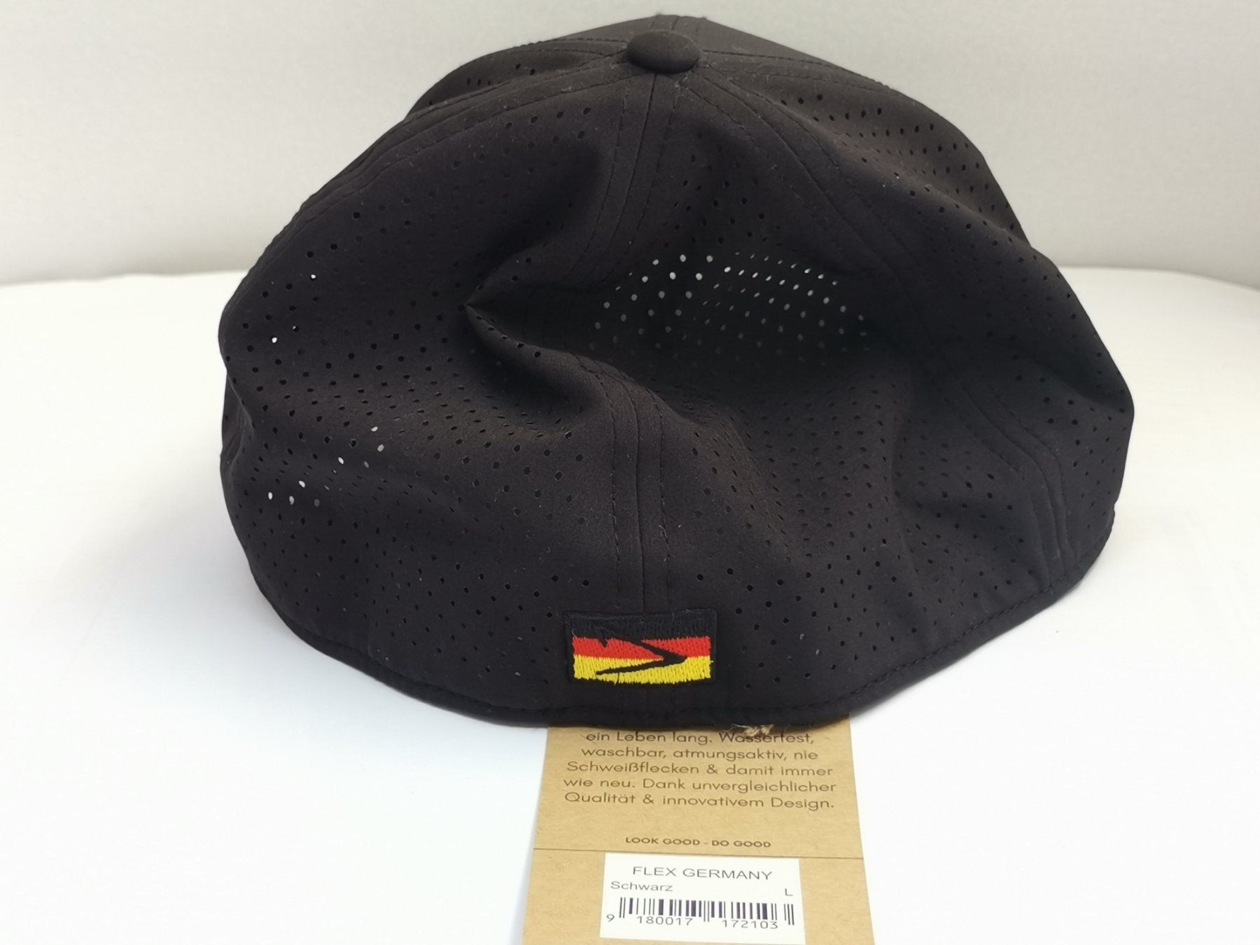 Chapeaux, bonnets & casquettes: 2 Apol WM Caps Flex L weiss & schwarz – Neuf avec emballage d'origine à Allschwil par H0-Bahner 5
