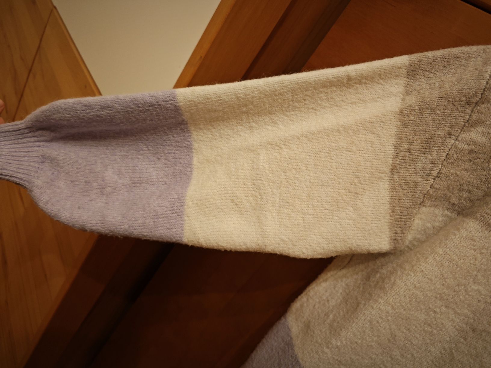H&M Maglioni & Felpe: H&M Pullover gestreift, beige/lila, Gr. S – Usato da Adliswil venduto da coconut1289 7