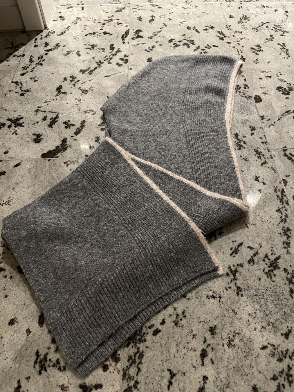 Foulard & Sciarpe: Kapuzenschal – Usato da Widen venduto da kel_smm8 1