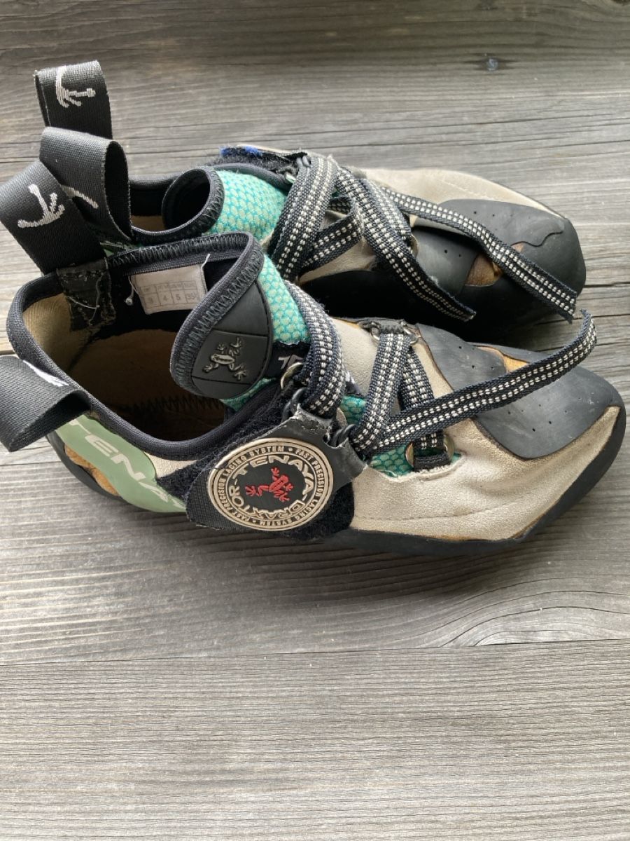 Chaussures garçon: Kletterinnen – D'occasion à Spiez par Mardo 2