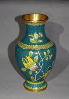 Spezielle Cloisonnévase mit Buddha’s Hand-Früchten