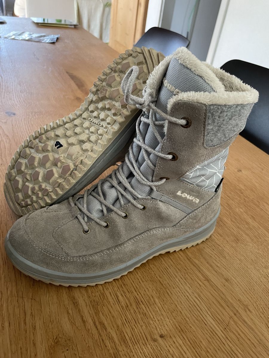 Lowa Damenschuhe: Lowa Winterstiefel Model Bianca gr. 38 – Gebraucht aus Recherswil von grafics 5