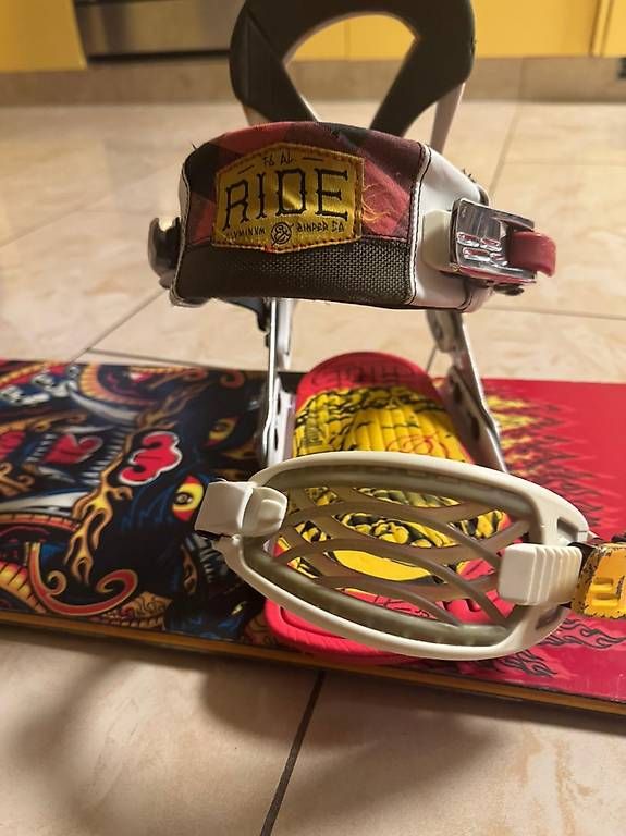 Board: Snowboard 137 mit Bindung und Schuhen Gr.42 – Usato da Fischbach-göslikon venduto da Trinity16 1