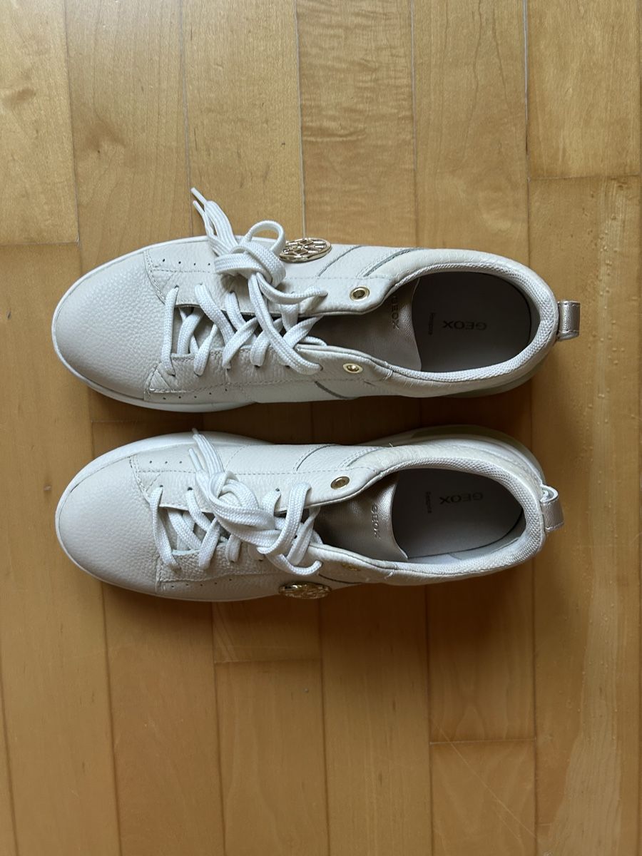 Geox Scarpe da donna: GEOX Leder Sneaker, beige, Grösse 41 – Nuovo (secondo la descrizione) da Diessenhofen venduto da Bmaurice 1