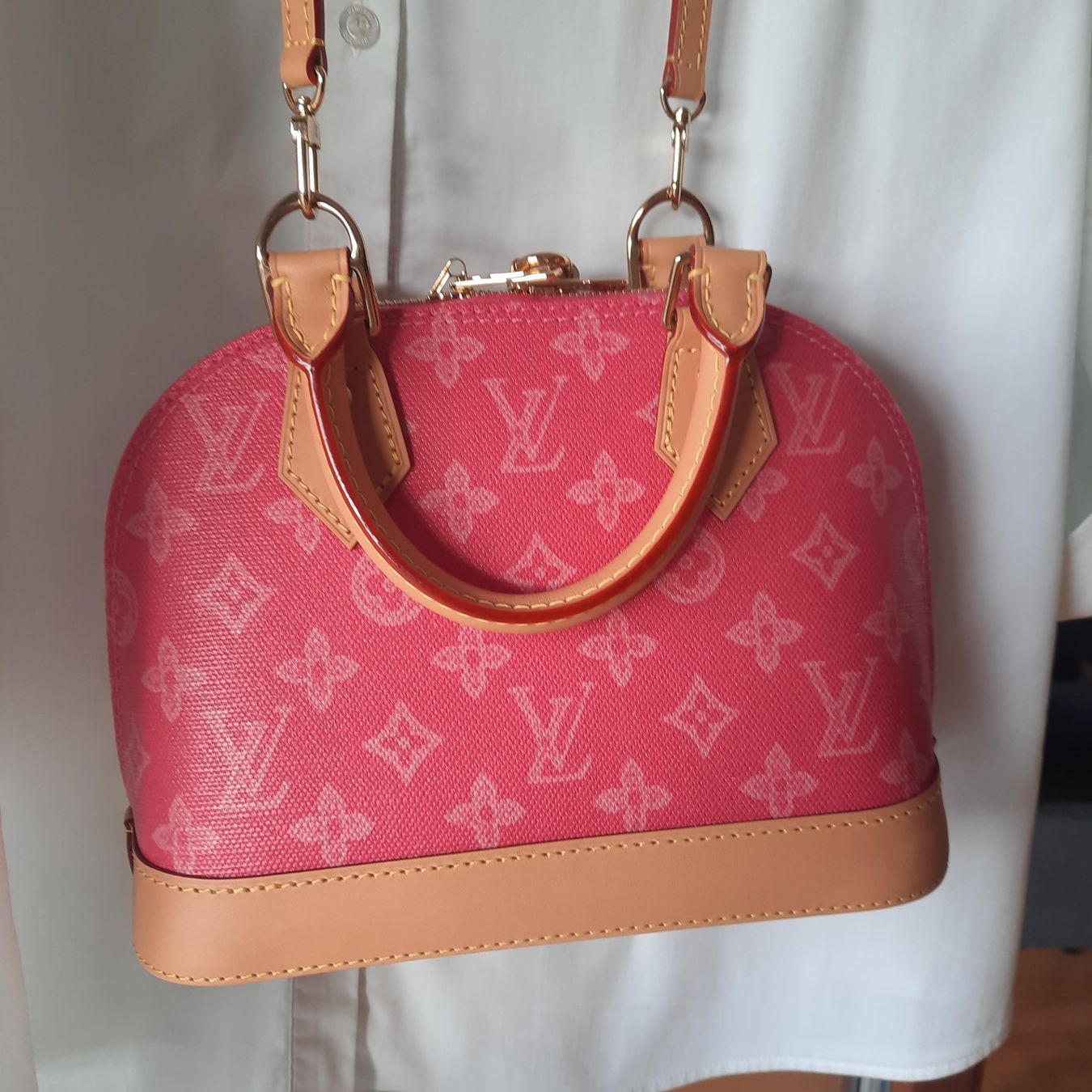 Louis Vuitton Taschen für Damen: Louis Vuitton collection 130 ans monogramme – Neu und originalverpackt aus Yverdon-les-Bains von afu_gl6j 2