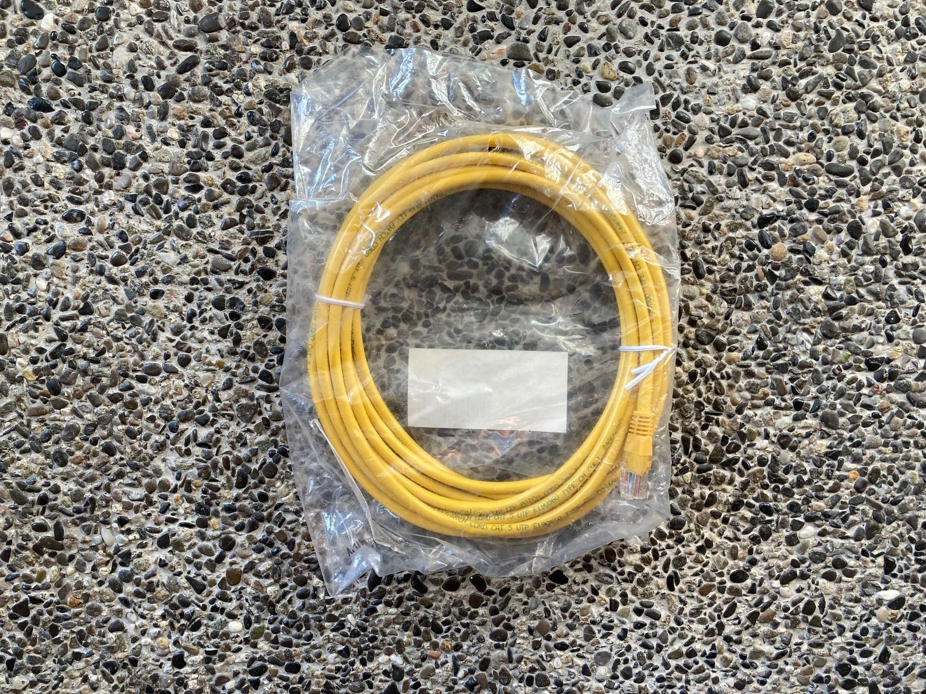 Cavi: Patchkabel Kat. 5, UTP, gelb, 5m – Nuovo e nell'imballaggio originale da Aetingen venduto da Nadinsky 1