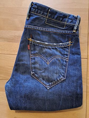 Levis 504 straight W30 L32