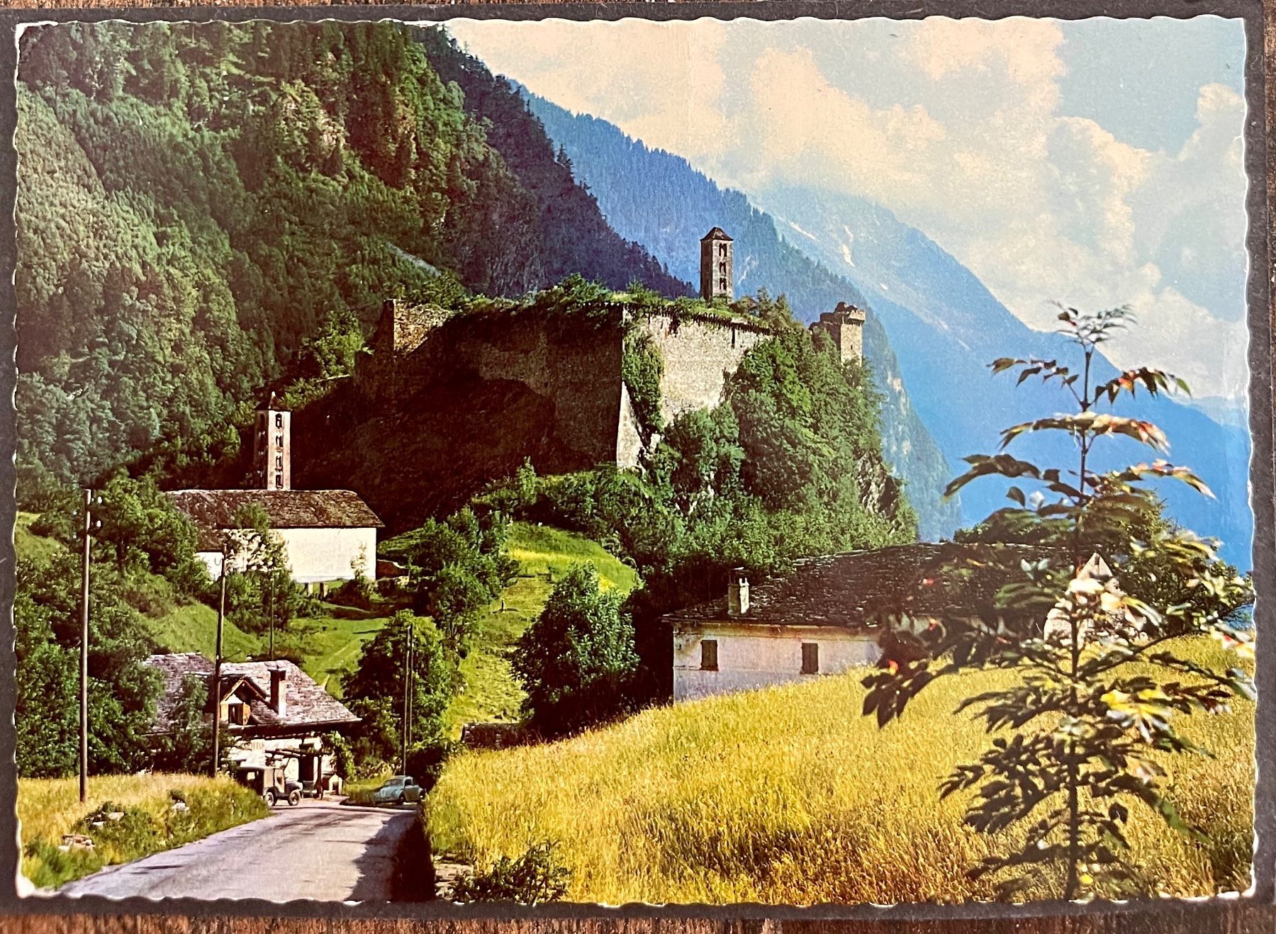 Cartoline postali: AK:  MESOCCO - Castello – Usato da Lutry venduto da Ediego