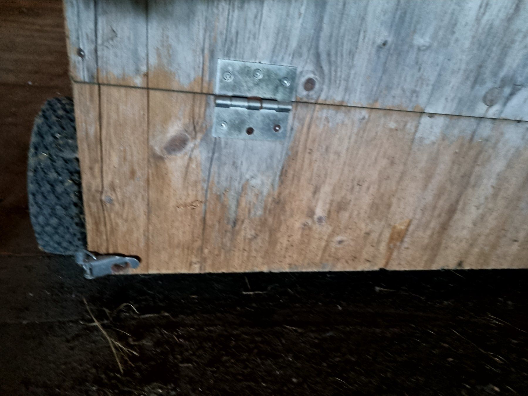 Gabbie, trasporto & Sicurezza: Mobiler Hühnerstall mit Rädern, gut erhalten – Usato da Gossau SG venduto da juergDaenzer 5