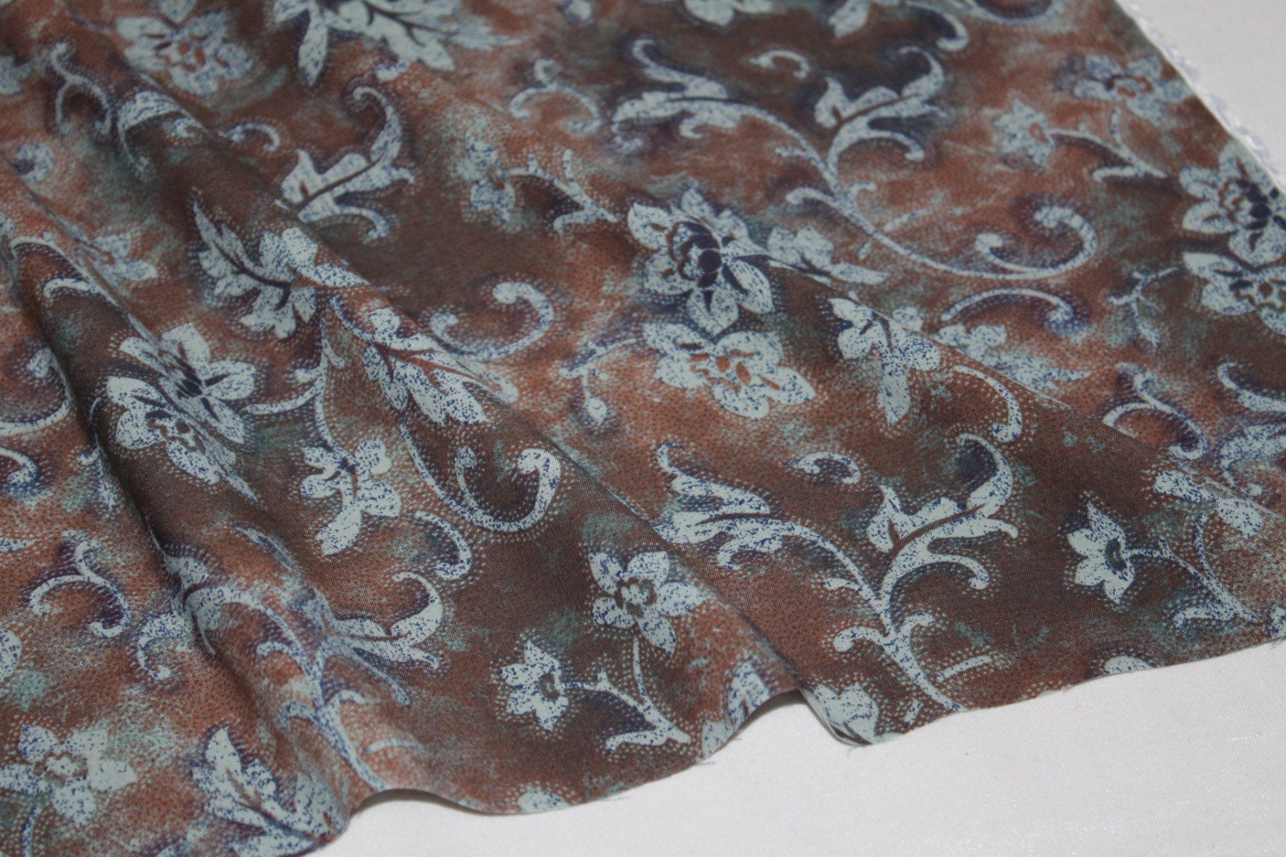 Tissus: ***AUSVERKAUF*** Stoff Kleiderstoff Viscose – Neuf (Voir description) à Obfelden par solomon111