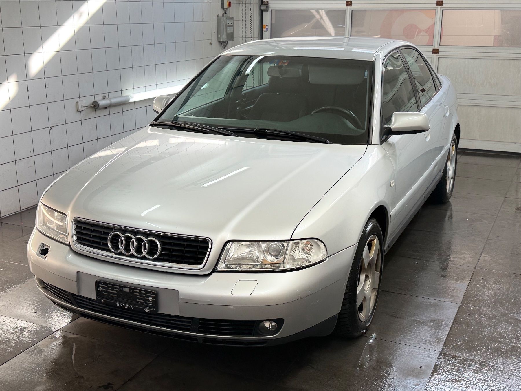 Audi Automobili: Audi A4 1.8 T/MFK 16.01.2026 / Automat – Usato da wallisellen venduto da c.c.nikola.c.c 5