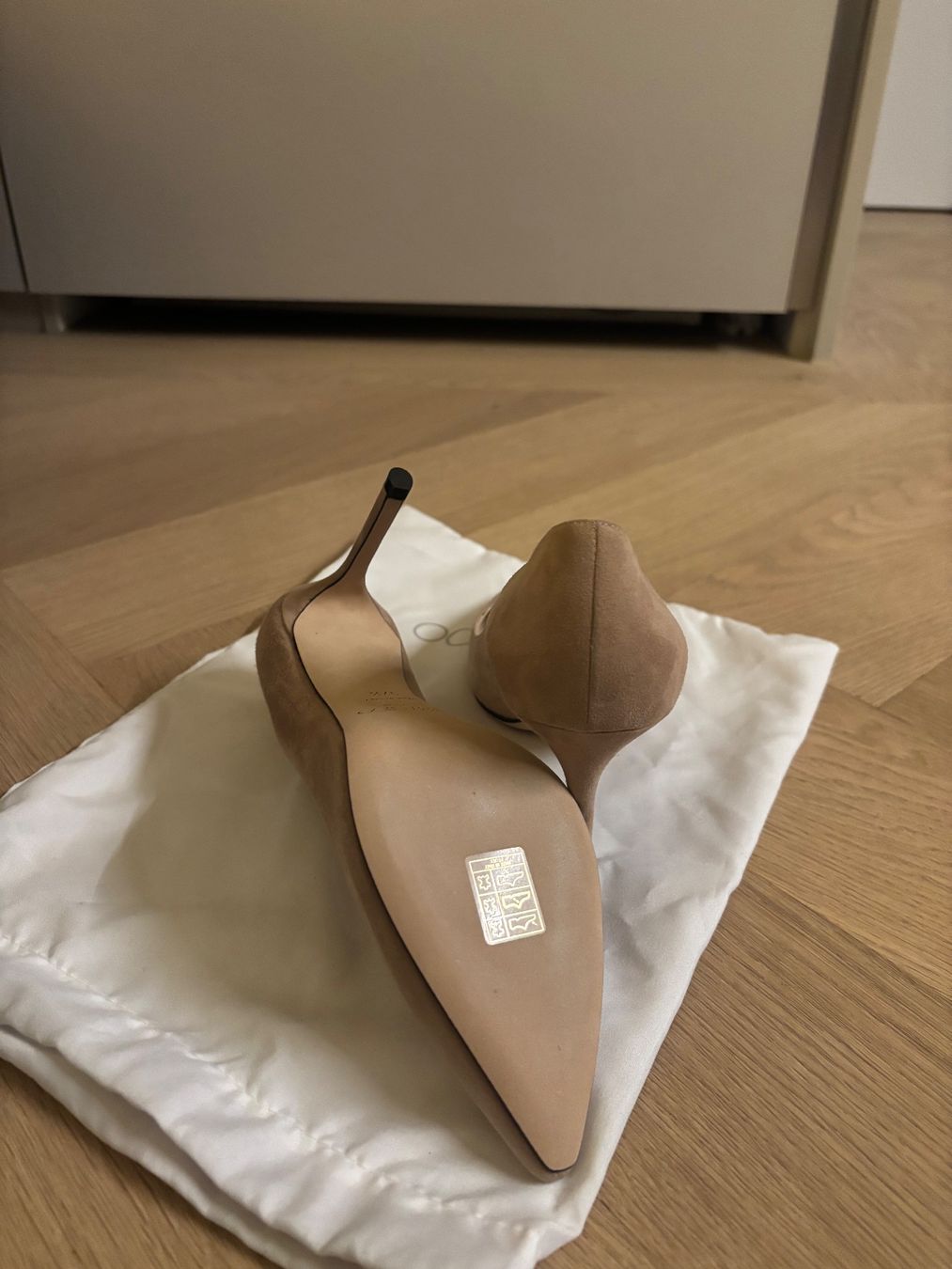 Jimmy Choo Damenschuhe: Jimmy Choo Pumps – Neu (gemäss Beschreibung) aus Zürich von cvr_lv6d 2