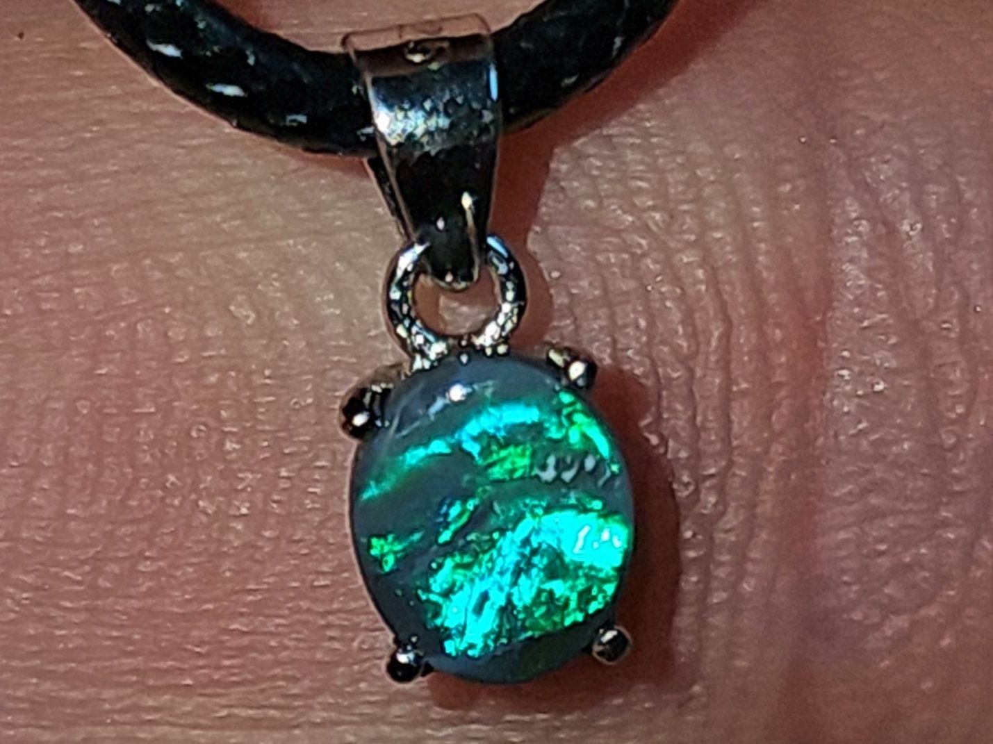 Anhänger: Filigraner australischer Blackopal Silber-Anhänger – Neu und originalverpackt aus Uerkheim von Winwinner 1