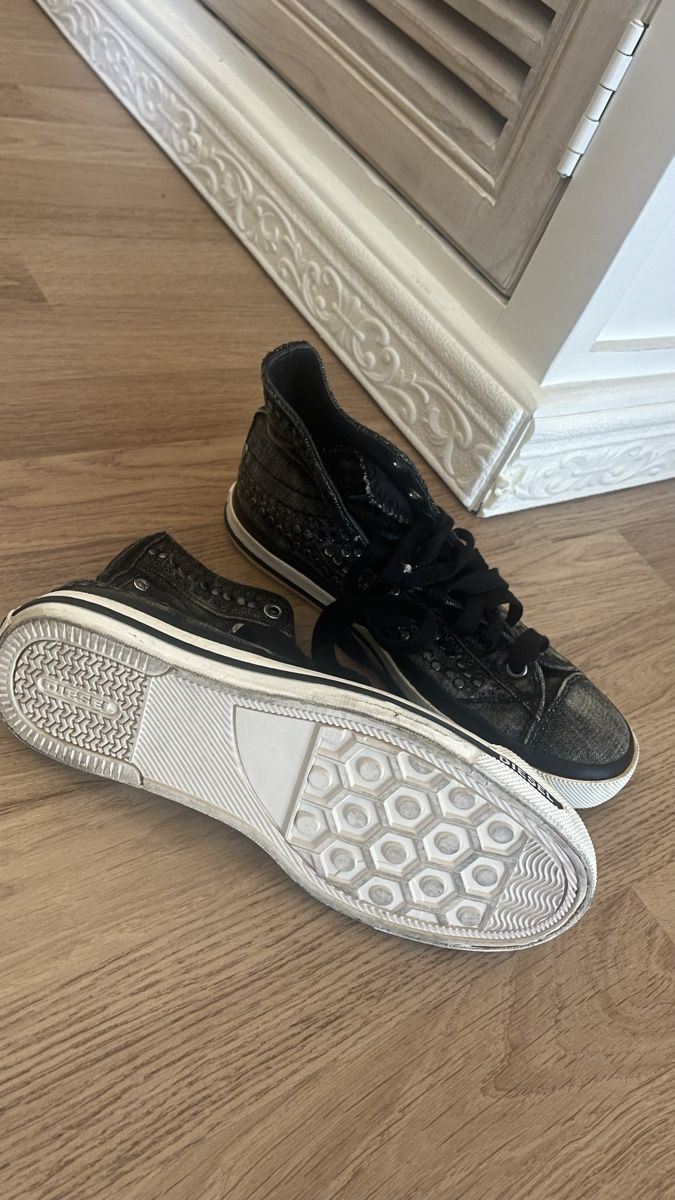Diesel Scarpe da donna: Diesel Turnschuhe Schwarz, NEU – Nuovo (secondo la descrizione) da Bützberg venduto da dan_jhn9 2