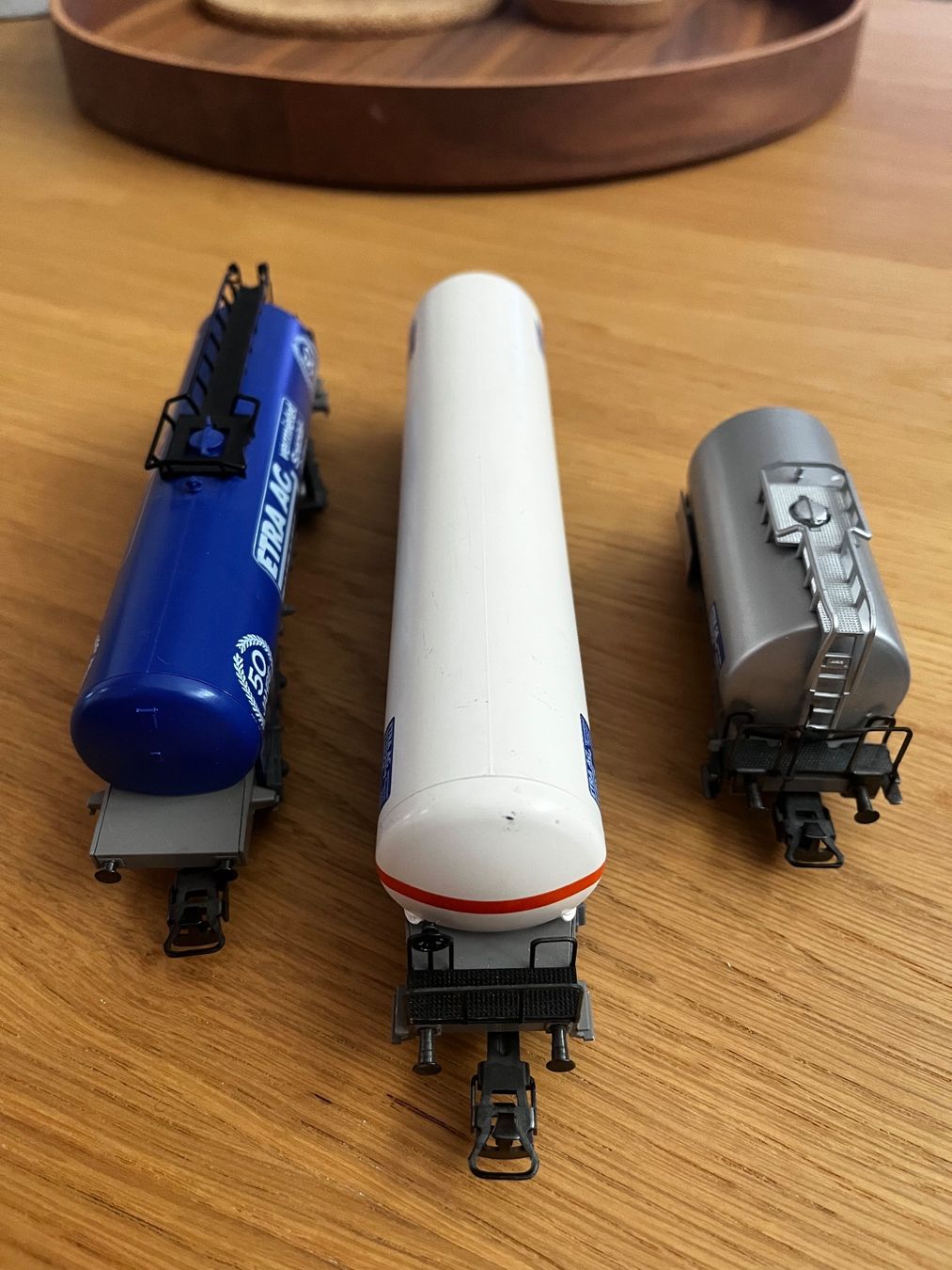 Märklin Modellini di ferrovie: Marklin ETRA 4787 SBB Kesselwagen-Set – Usato da Mollis venduto da zurichakos 4