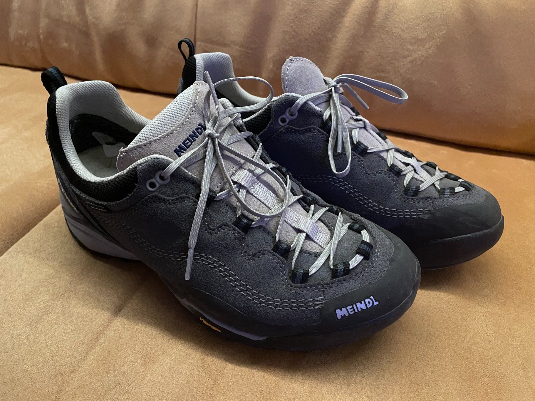 Meindl Herrenschuhe: Wanderschuhe / Chaussures de randonnée Meindl Texas 8 – Gebraucht aus Yvonand von Musicman5