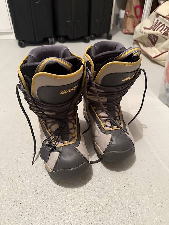 Herrenschuhe: Snowboardboots SKY202X  Grösse 39 – Gebraucht aus Cham von CBirinci