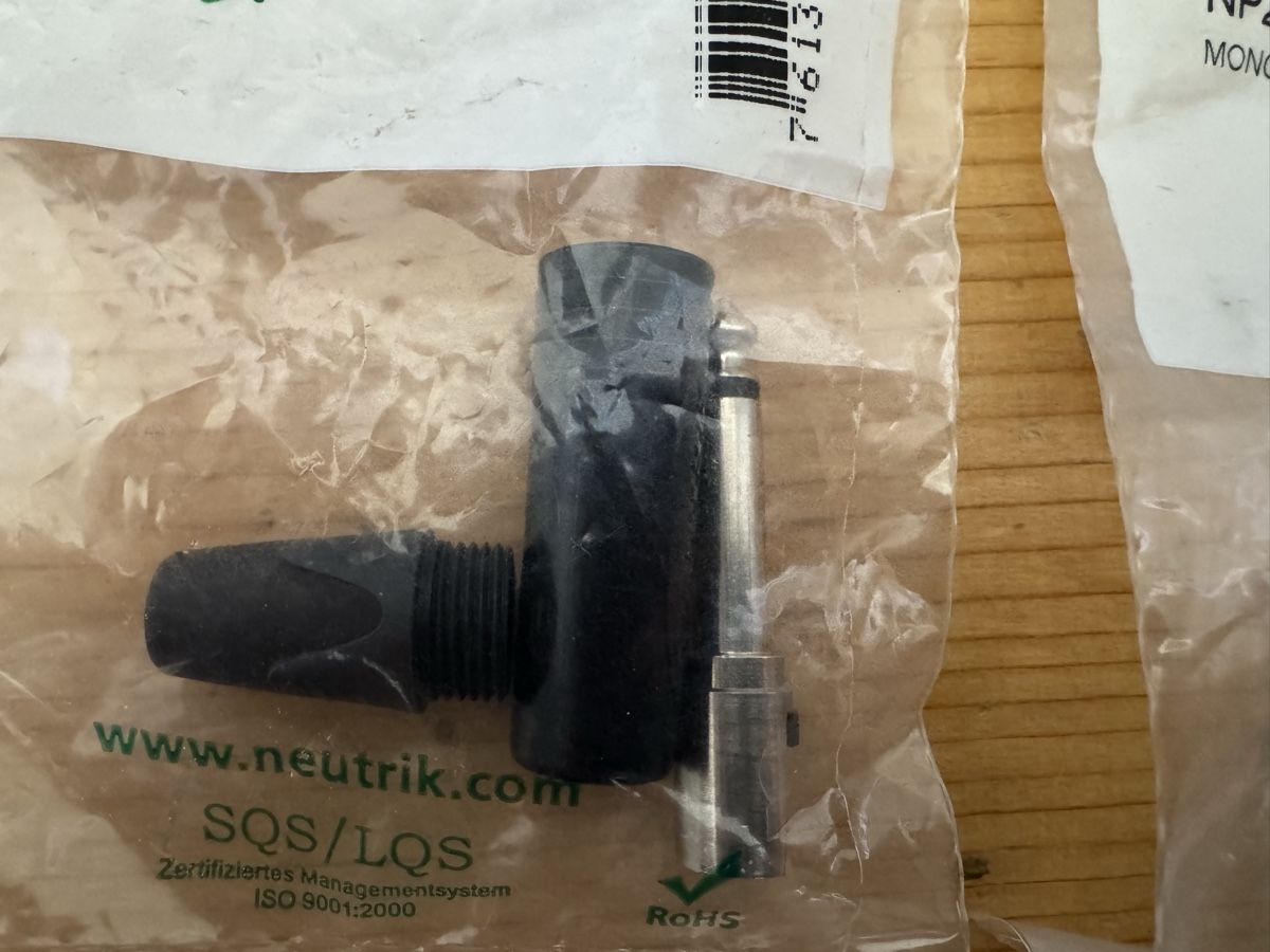 Neutrik Kabel: 2x neutrik mono phone plug stereo – Neu und originalverpackt aus Bern von vira1 1