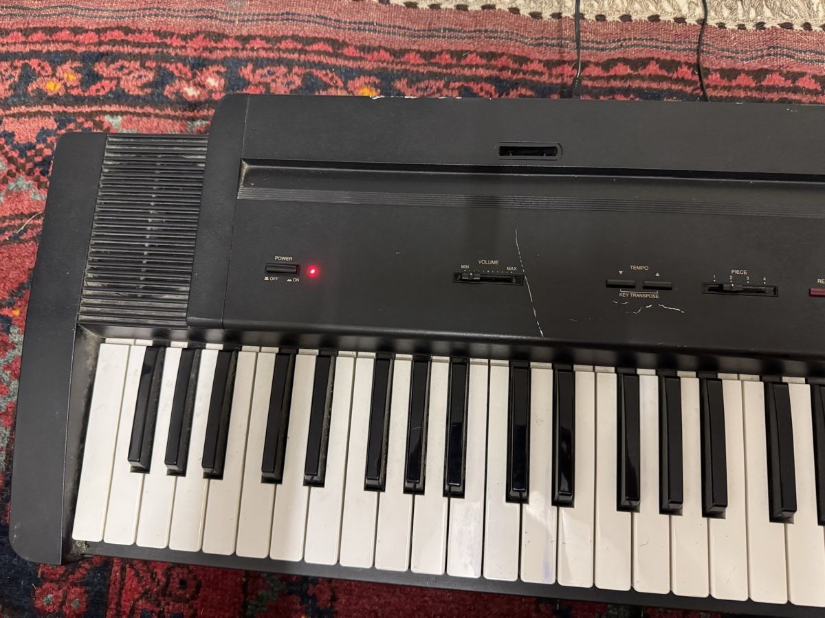 Roland Strumenti musicali: Roland ep-7ll Digital piano – Usato da Zunzgen venduto da milesdavis76 1