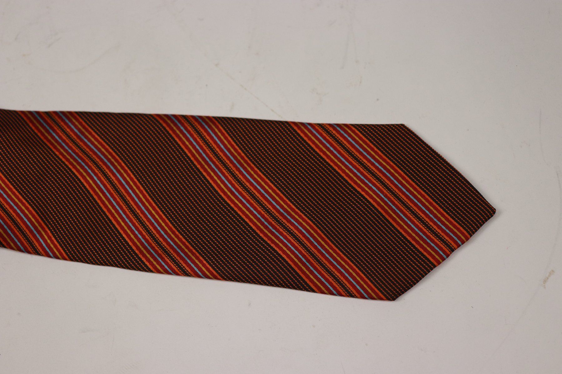 Etro Cravatte: ETRO Brown Silk Tie - Etro Seidenkrawatte – Usato da Hombrechtikon venduto da BAZ-Vintage