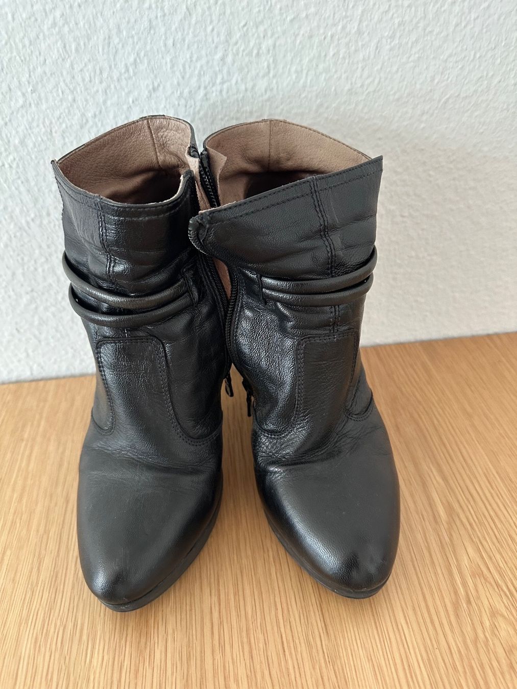 Scarpe da donna: Schuhe Grösse 39 – Usato da Oftringen venduto da Breza22 1