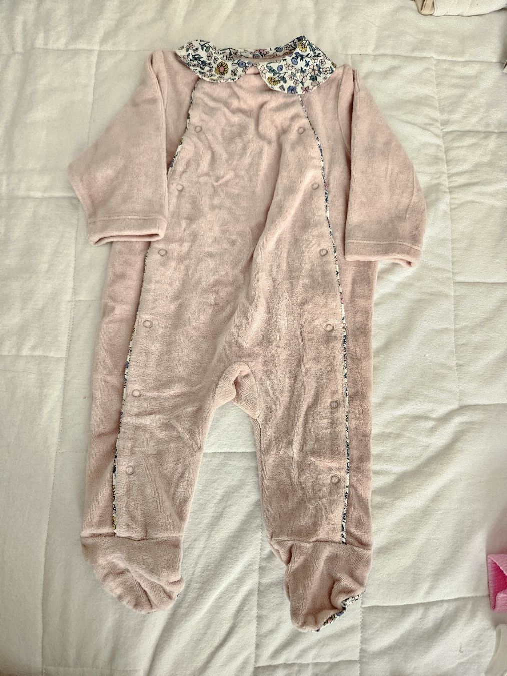 Strampler:  Baby Velour Sleepsuit – Neu (gemäss Beschreibung) aus Zürich von mer_jld9
