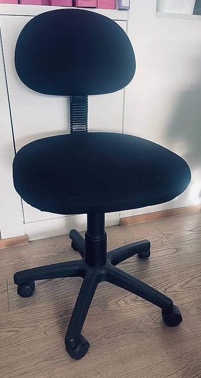 Poltrone: Poltroncina da scrivania nuova – Usato da Melide venduto da cla_g5fs