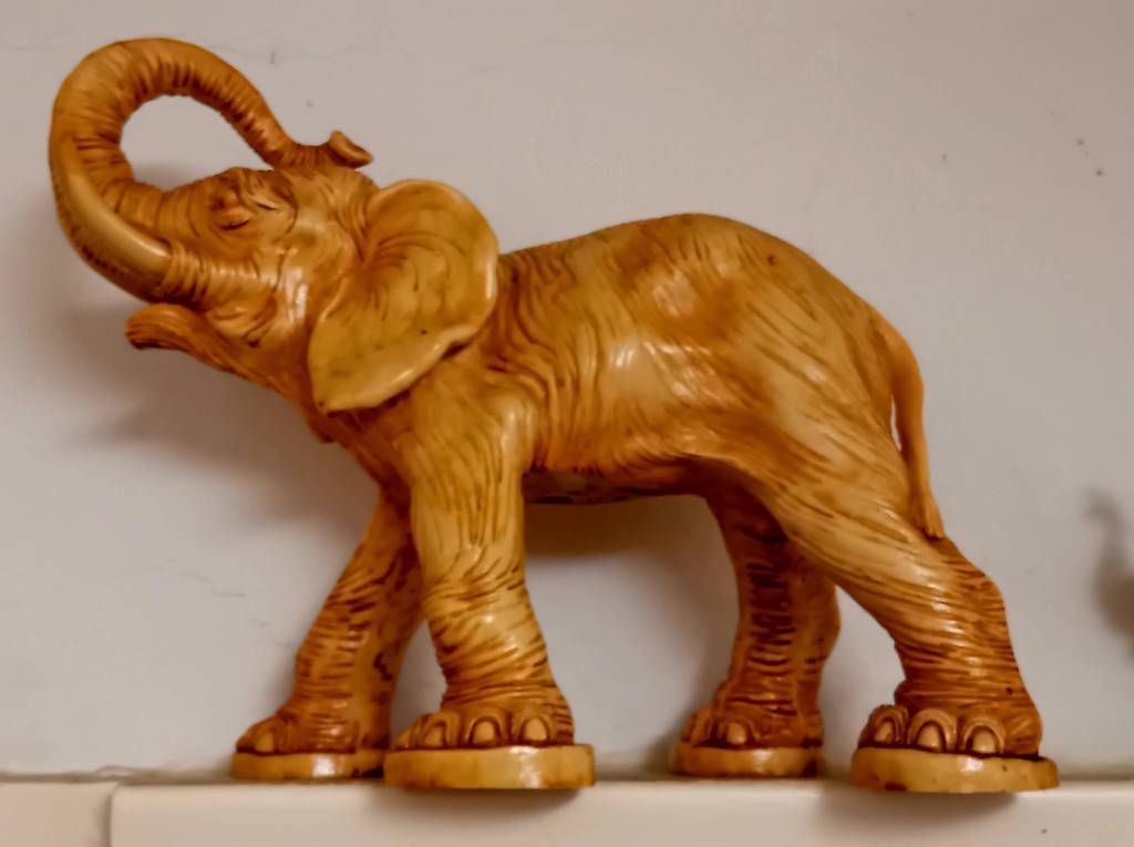 Figurines: Elefanten-Familie – D'occasion à Wallisellen par MarlonH 4