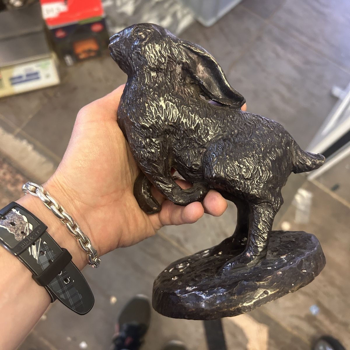 Sculture & Statue: Hasen-Figur, Osterdeko bronze oder Metall  – Usato da Laufen venduto da belleskulptur 1