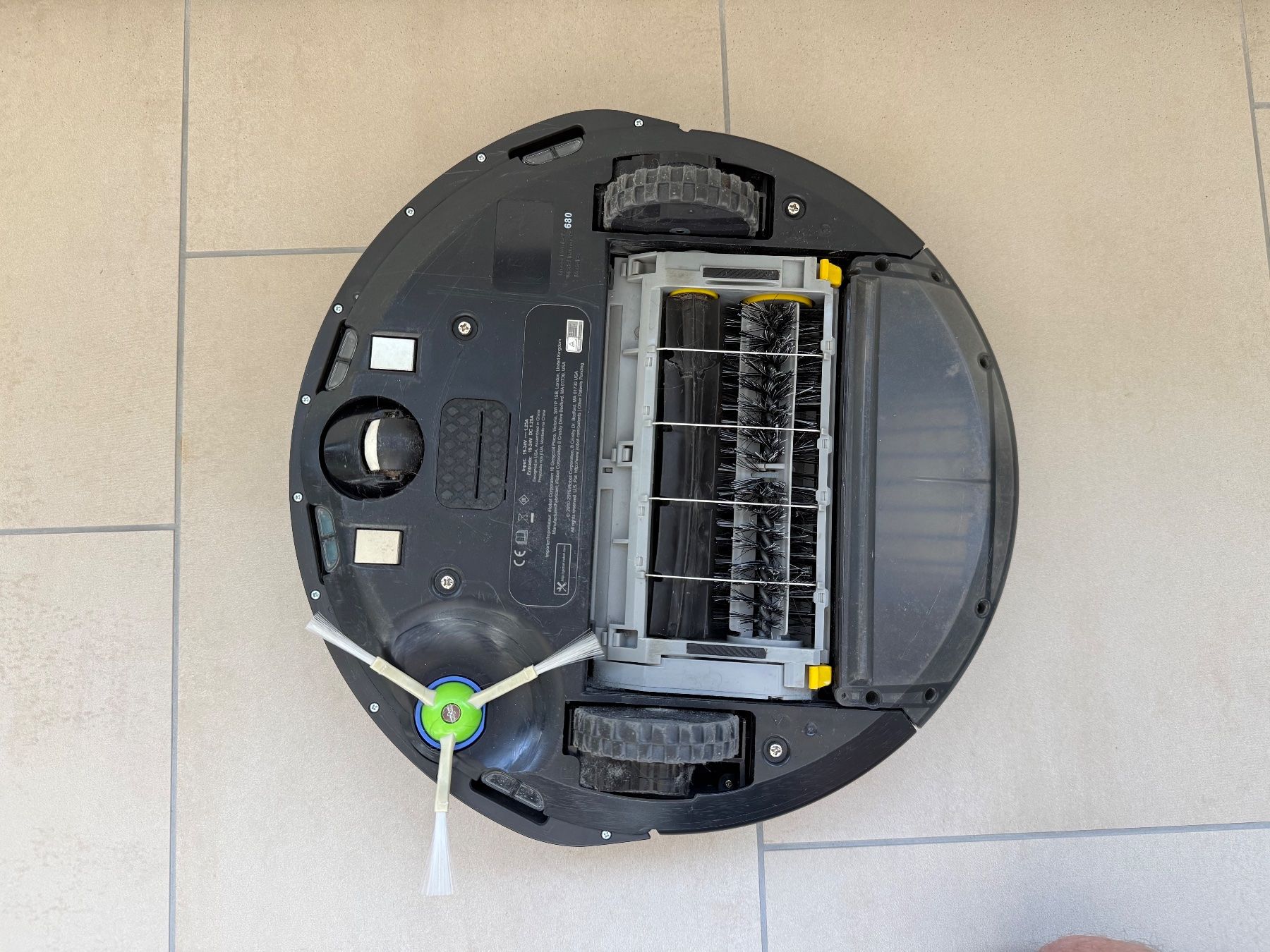 Irobot Aspirapolveri & Accessori: iRobot Roomba 680 Saugroboter + Ladestation & Virtual Wall – Usato da Zürich venduto da gue_cfb6 2