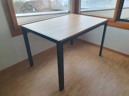 Moderner Esstisch / Arbeitstisch - Metall / Holztisch